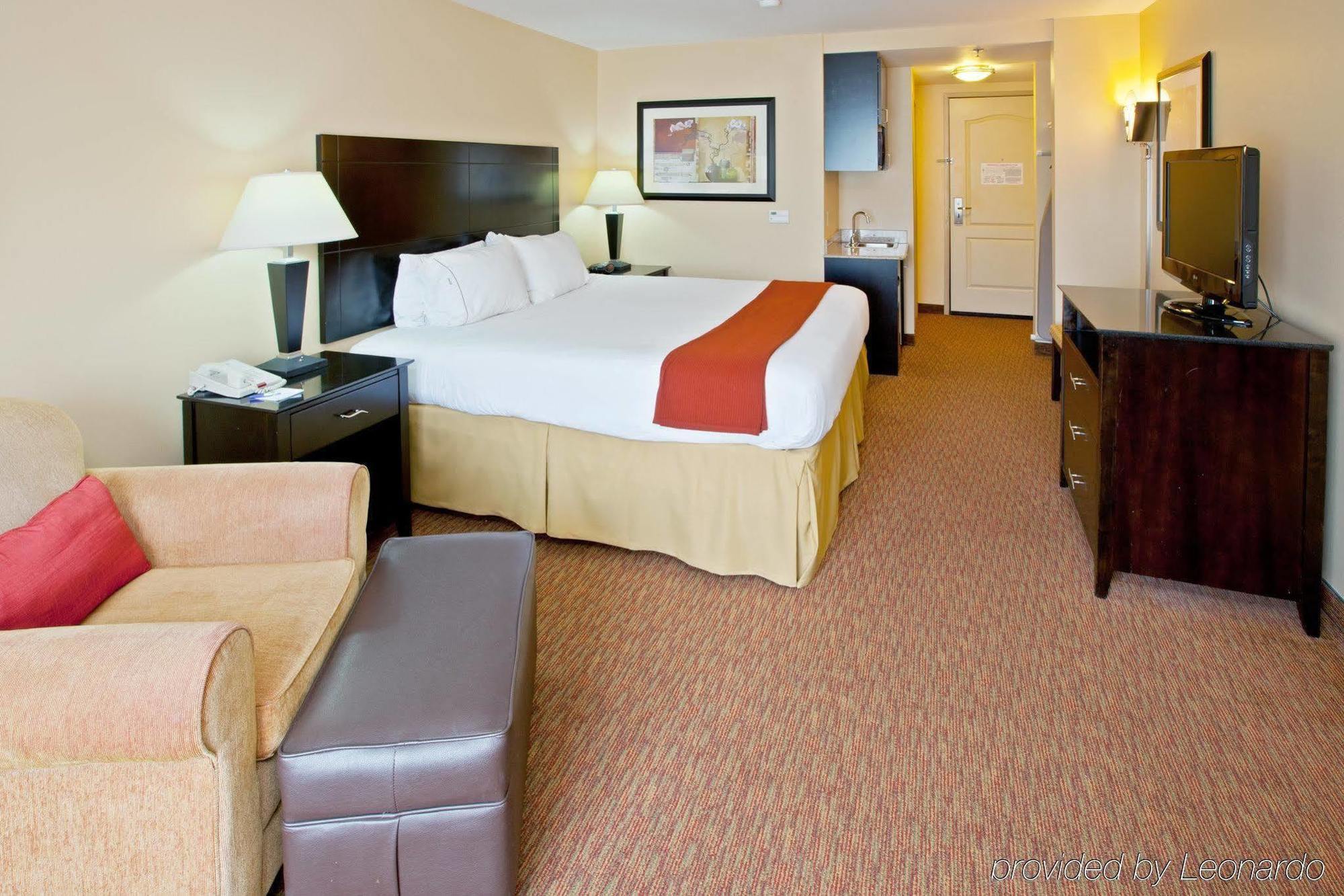 Holiday Inn Express & Suites Schererville, An Ihg Hotel Room photo